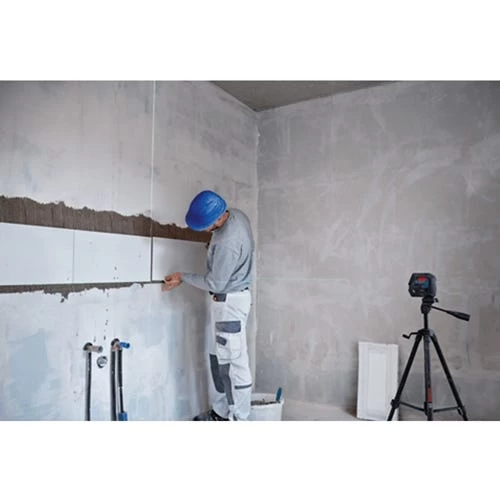 Bosch Green-Beam Self-Leveling Cross-Line Laser With Plumb Points GCL100-40G - Image 6