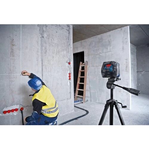 Bosch Green-Beam Self-Leveling Cross-Line Laser With Plumb Points GCL100-40G - Image 7