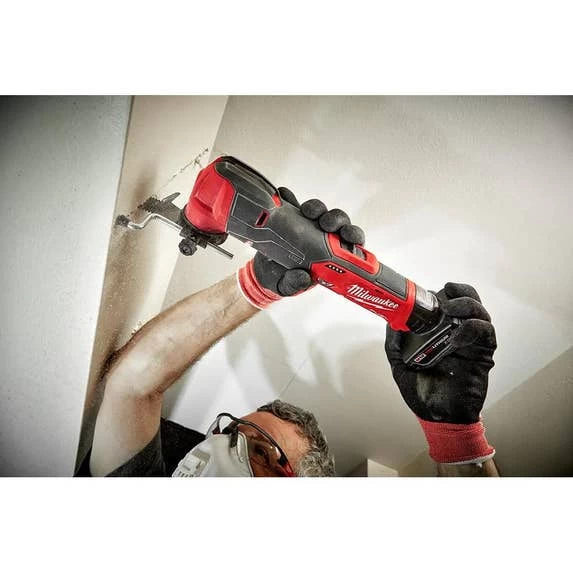 Milwaukee M12 FUEL 12-Volt Lithium-Ion Cordless Oscillating Multi-Tool Kit 2526-21HO - Image 2