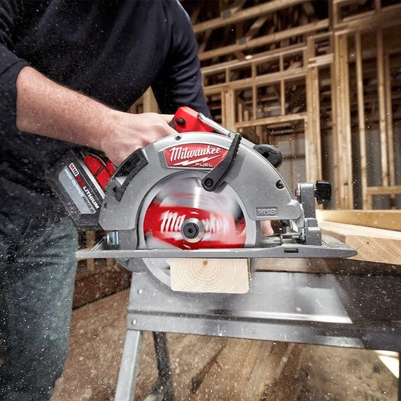 Milwaukee M18 FUEL 7-1/4" Circular Saw (12.0Ah) Kit 2732-21HD - Image 3