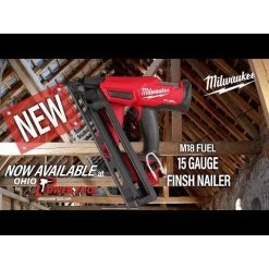 Milwaukee M18 FUEL 15 Gauge Finish Nailer Kit 2839-21CT